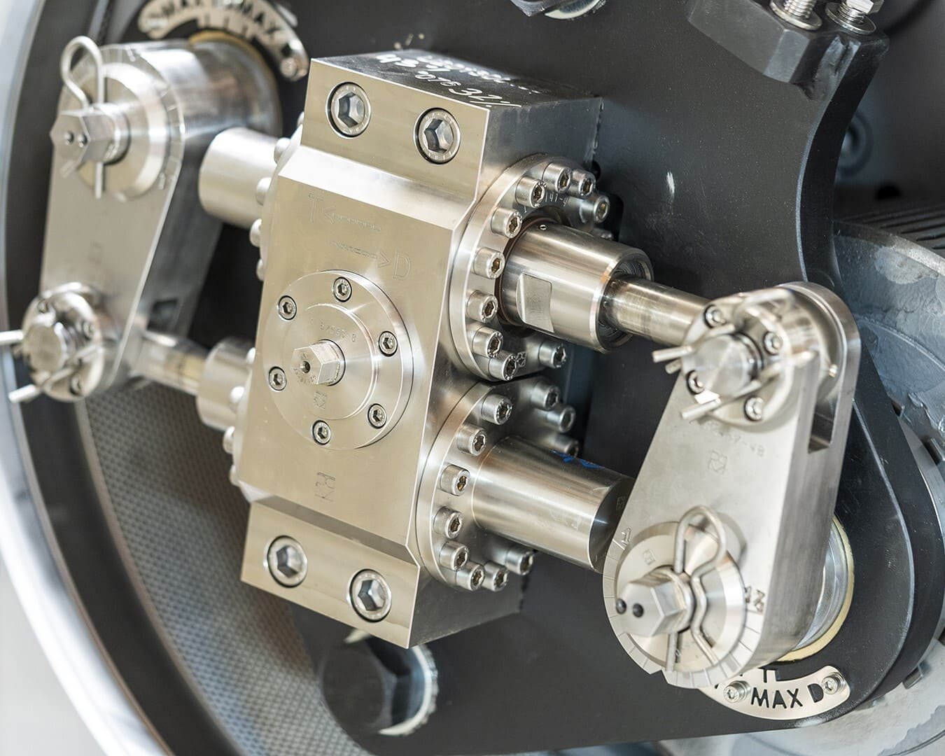 Caja de ajuste de rodillos de una peletizadora Mabrik