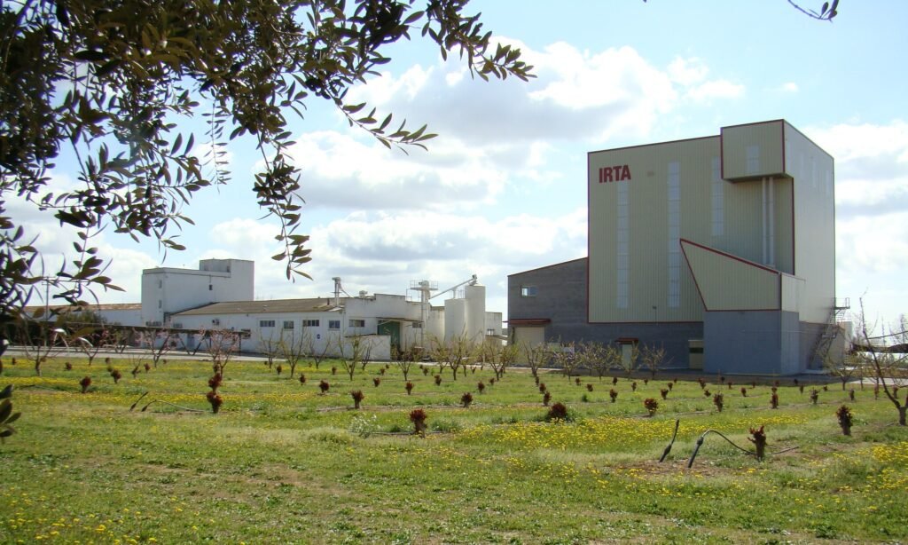 IRTA, experimental animal feed mill in Spain, built by Rosal Instalaciones Agroindustriales.