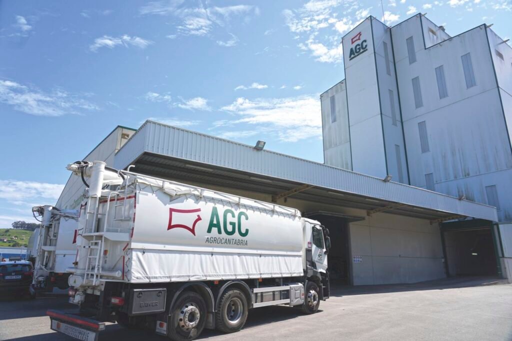 Agrocantabria, a feed mill in Spain built by Rosal Instalaciones Agroindustriales.