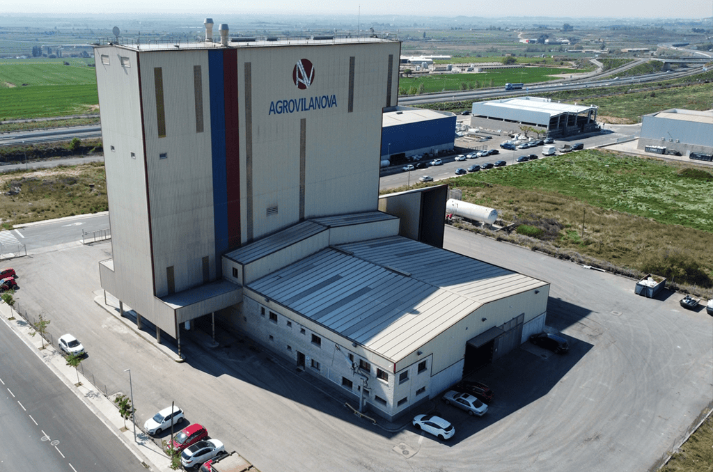 Agrovilanova, feed mill in Lleida, Spain, bird's eye view, built by Rosal Instalaciones Agroindustriales.