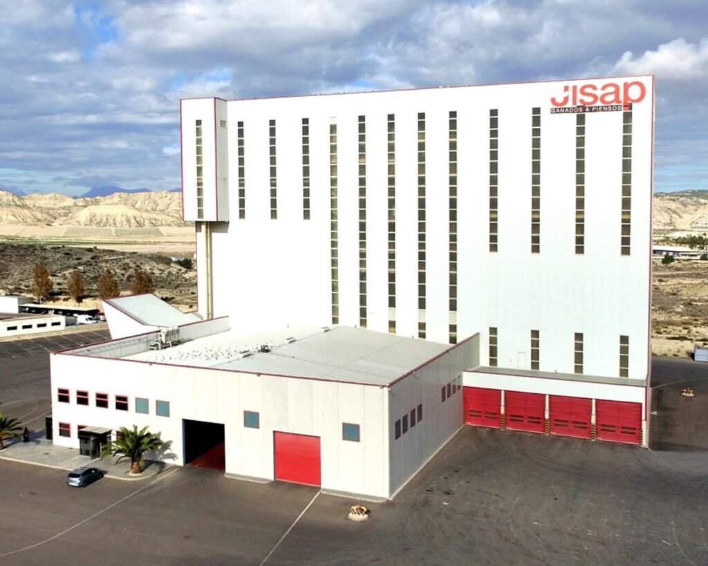 JISAP, a livestock feed mill in Spain, built by Rosal Instalaciones Agroindustriales.