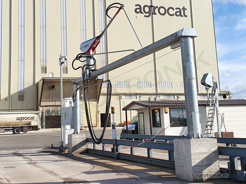 Tomamuestras fábrica de piensos Agrocat construída por Rosal-Mabrik